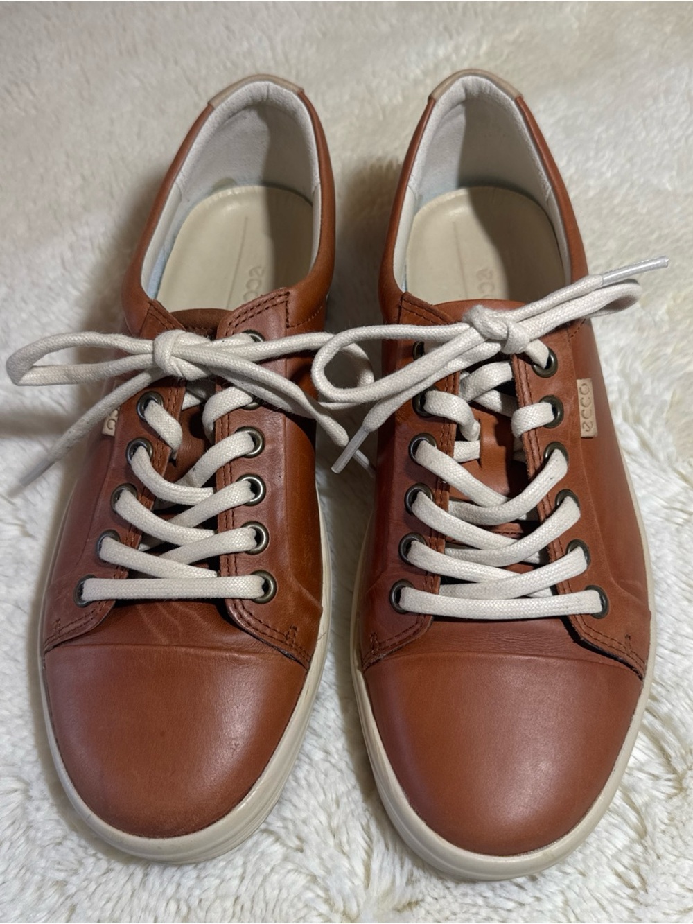 Ecco Men’s Tan Leather Lace-Up Sneakers with White Laces